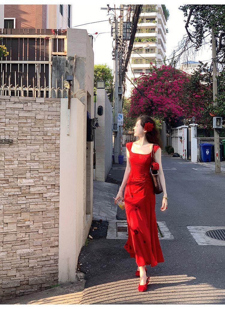 Product Introduction of Váy Hai Dây Vest Cổ Vuông Màu Đỏ Pháp, Đĩa Xanh Ăn, Chiang Mai Hoa Hồng Đỏ, Váy Tiệc Trà Đuôi Cá, Váy Đi Kỳ Nghỉ Cho Nữ, Năm 2025 Dress Women 5
