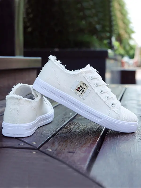 Women's Fashionable Lace Up Low Top Sneakers, Casual Comfortable Sports Shoes for Daily Wear, Female All-match Round Toe Shoes for Daily Wear 2