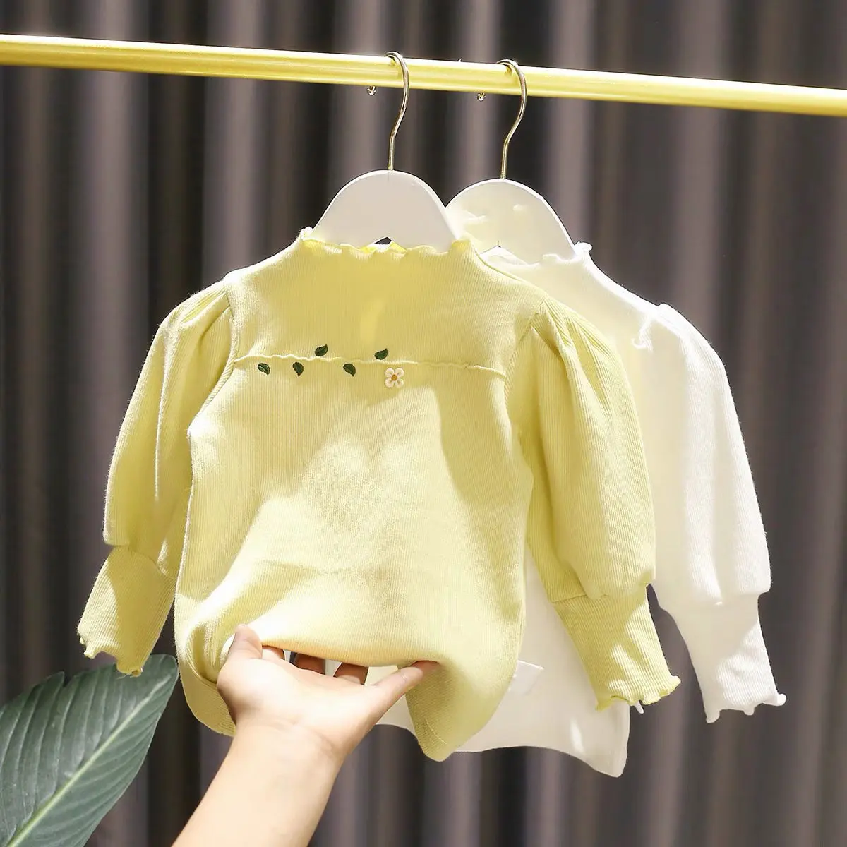 Áo Thun Bé Gái, Vải Co Giãn, Sợi Mịn, Thích Hợp Cho Bé 1-5 Tuổi, Hàng Mới Về Mùa Thu, Phong Cách Bé Gái, Bé Gái, Áo Sơ Mi Lớp Nền Mỏng Tươi Mới Hoodie