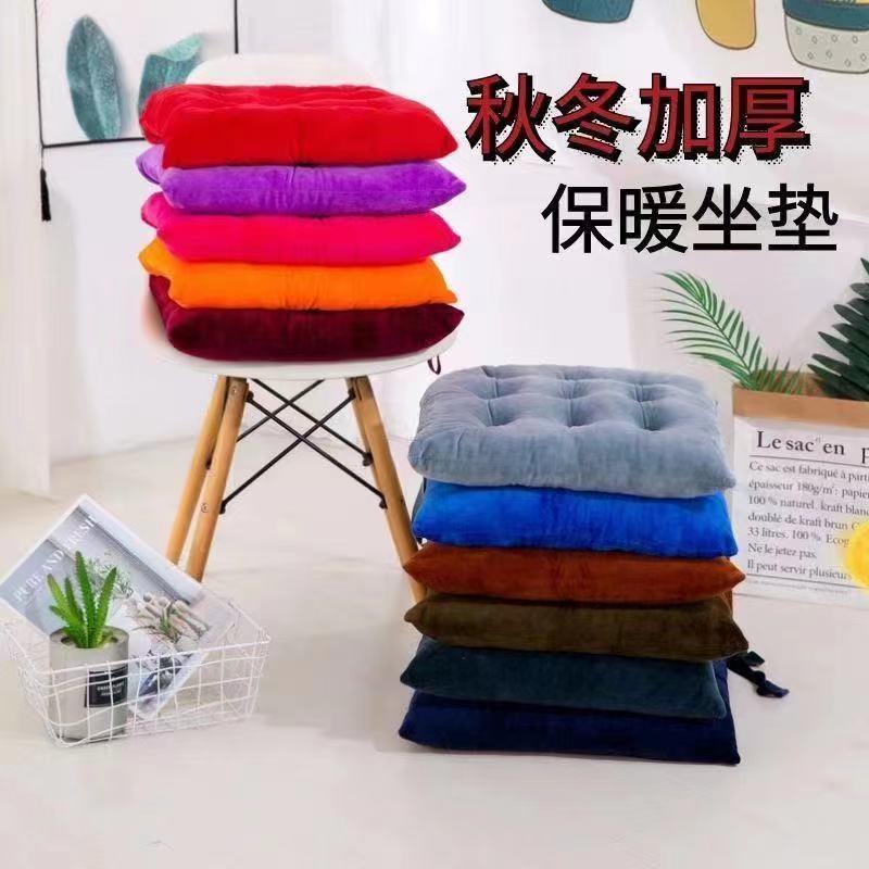 Product Introduction of Thickened butt cushion, special chair cushion for bedroom, detachable and washable simple design, suitable for office chairs, comfortable hip cushion, enhance sitting experience 6