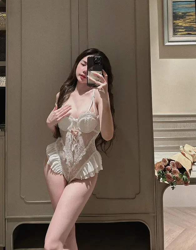 Bodysuit ren xẻ ngực váy ngủ jum xẻ quyến rũ quả ngang tôn dáng ngực cài cúc Sx 309 QCCC Muối Sleepwear - Hàng có sẵn 1