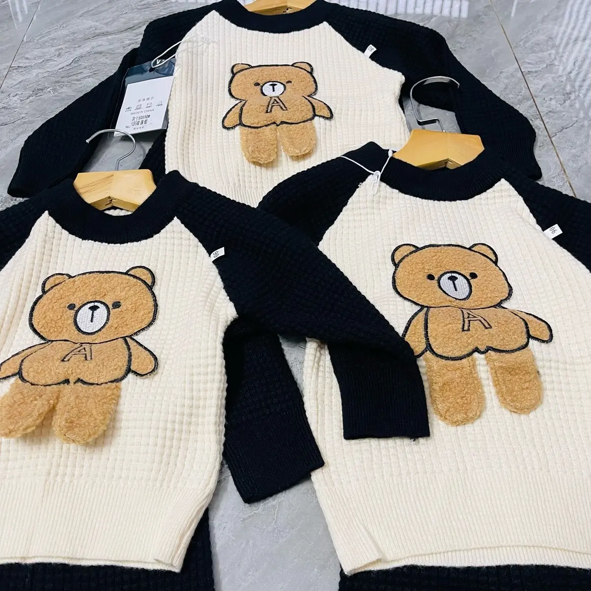 Bộ len nhí hạt hình gấu. Hàng Quảng Châu loại 1