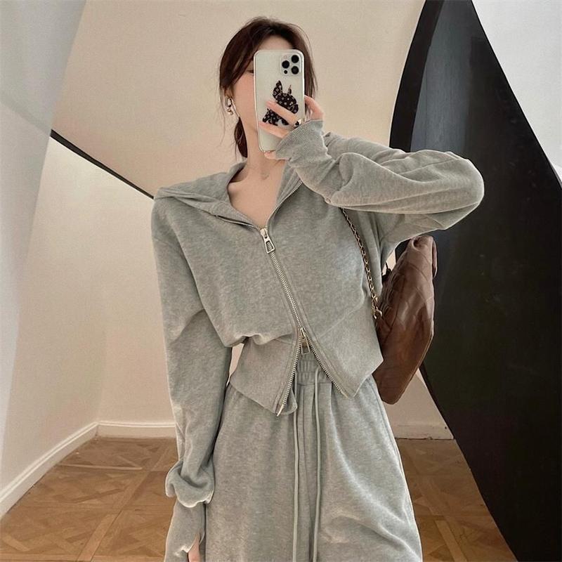 Product Introduction of Bộ Đồ Thể Thao, Thời Trang Thu Đông, Thanh Lịch, Dành Cho Phụ Nữ, Đầu Thu, Áo Len Có Mũ Trùm Đầu, Mỏng Và Rộng Rãi, Phong Cách Hàn Quốc, Bộ Đồ Hai Mảnh Thường Ngày Thích Hợp Cho Học Sinh Women Top 17