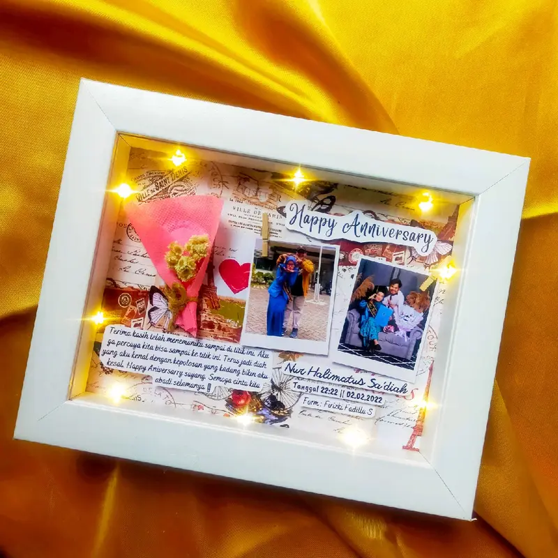 Pigura Kado Ulang Tahun Wisuda Aesthetic Wedding Anniversary 3