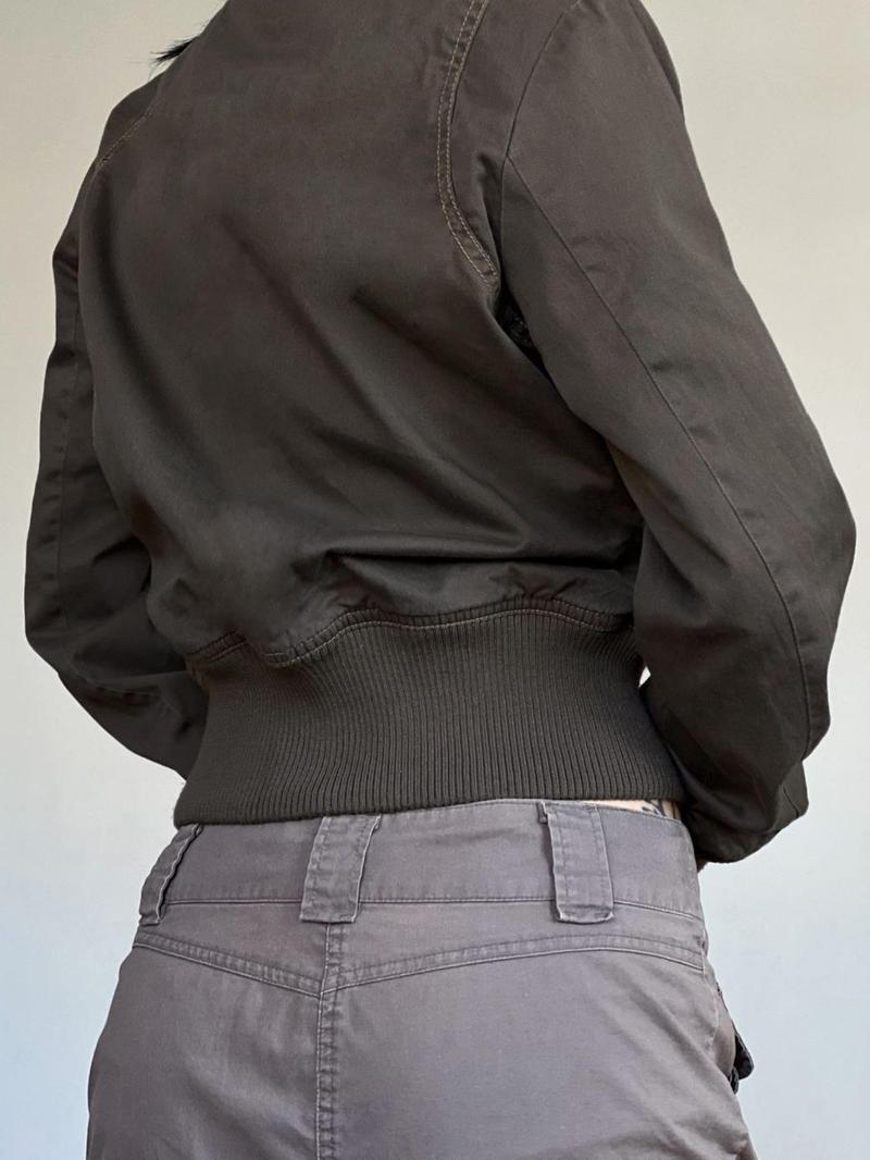 Product Introduction of Women's Solid Top Stitching Pocket Zip Up Jacket, Casual Long Sleeve Collared Outerwear for Fall, Ladies Clothes for Daily Wear 3