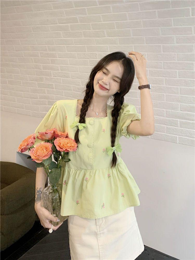 Product Introduction of Áo Sơ Mi Hoa, Cổ Áo Vuông, Khâu Tay Phồng, Phong Cách Phương Tây Ngọt Ngào Dáng Rộng Vừa Vặn, ngắn Tay Áo, Áo Cánh Bé Gái, Thời Trang, Hàng Mới Về Mùa Hè 2022 13
