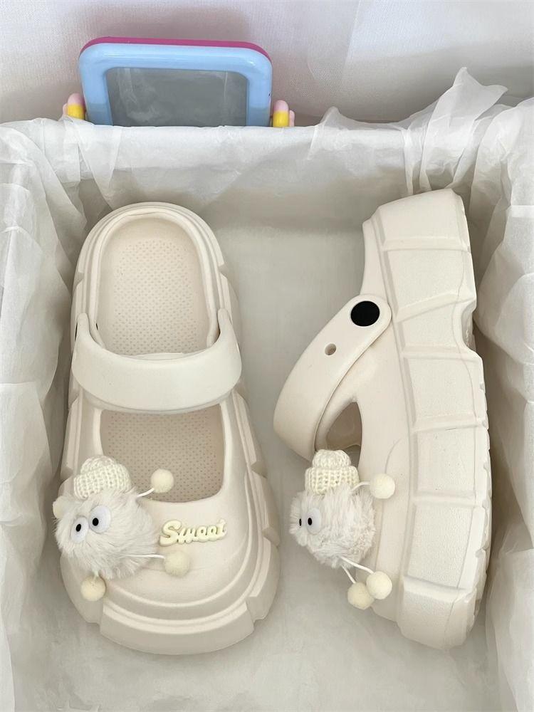 Product Introduction of 2025 Dép Mary Jane nữ dễ thương thoáng khí, dễ phối đồ, đế dày chống trơn, siêu mềm mại, phù hợp đi chơi, đi học, dạo phố, du lịch, tiện lợi cho mùa hè, chất liệu bền đẹp, kiểu dáng thời trang, màu sắc đa dạng. 20