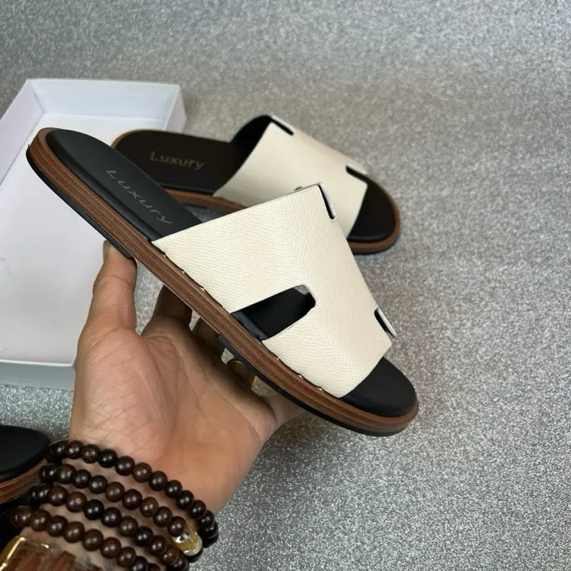 [Mã D-16] Dép da nam, dép nam,dép lê Hđế cao su vân gỗ 4 màu có khâu quai vào đế Slipper DéP 1