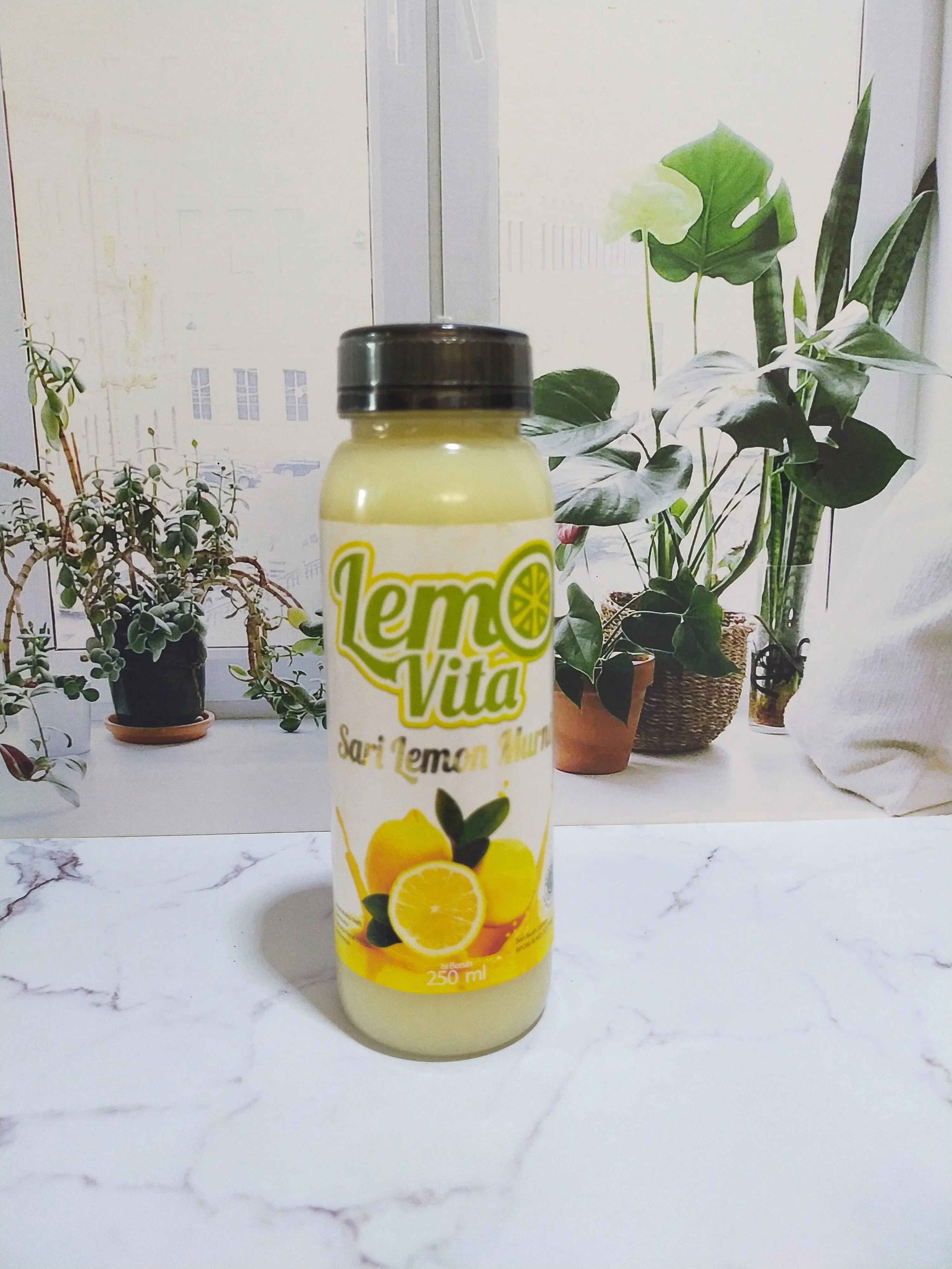 Lemovita Sari Buah Lemon Alami