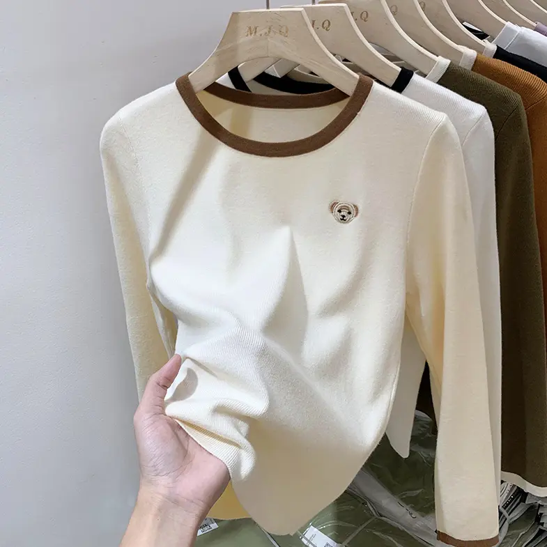 Áo Lớp Nền Áo Thun Dralon Dày, Sữa Fufu, Thêu Gấu Nữ, Mùa Thu Và Mùa Đông, Hàng Mới Về, Cổ Tròn, Có Thể Mặc Bên Trong, Áo Chải Top Women màu đen đễ thương