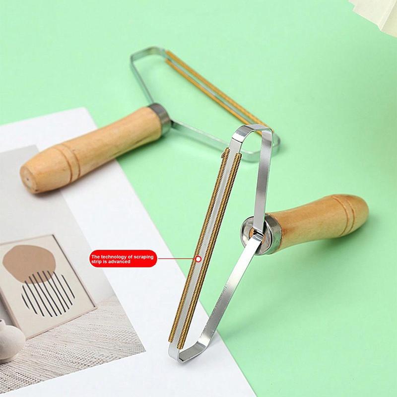 Portable Wooden Handle Lint Remover, 1 Count Handheld Manual Lint Remover, Portable Pet Hair Remover, Lint Brush for Clothes, Carpets, Furniture, Carpet, Bedding, Household Cleaning Supplies 3