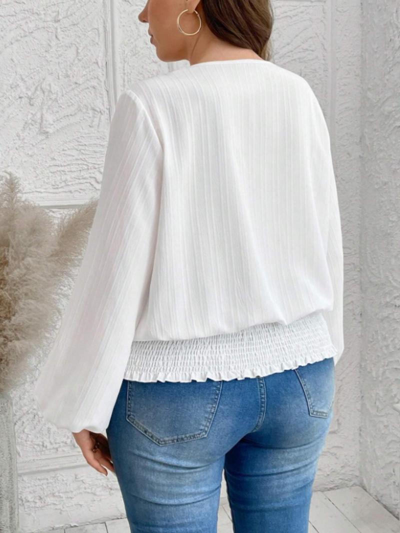 Product Introduction of 【Plus Size】 Floral Lace Trim Blouse, Casual Bishop Sleeve Round Neck Top for Summer, Women's Clothing for Daily Wear 3