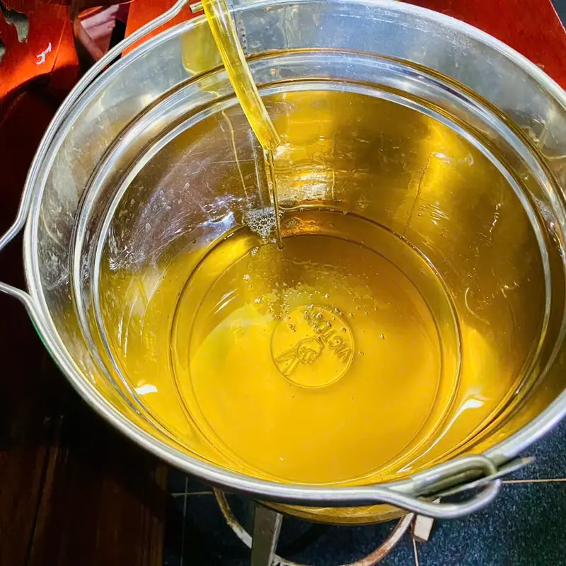 Dầu dừa tinh luyện nguyên chất 100% an toàn khi sử dụng 8