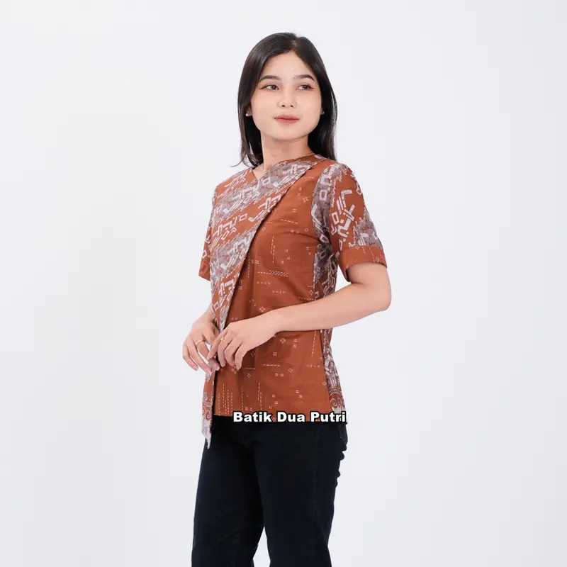 Batik Wanita Blouse Atasan Modern Sompal Lilin Batik Dua Putri Katun 2