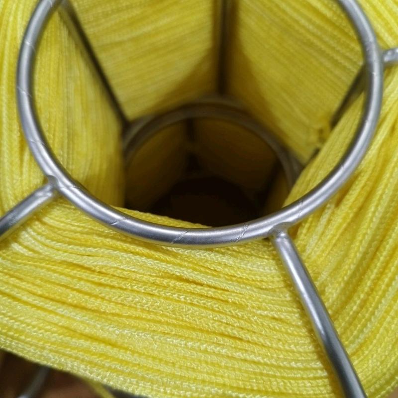 dây dù vàng 8 sợi bện vuông 1li2-1li4, thả diều sáo từ 2m-2m80.(dây+guồng quấn sẵn)