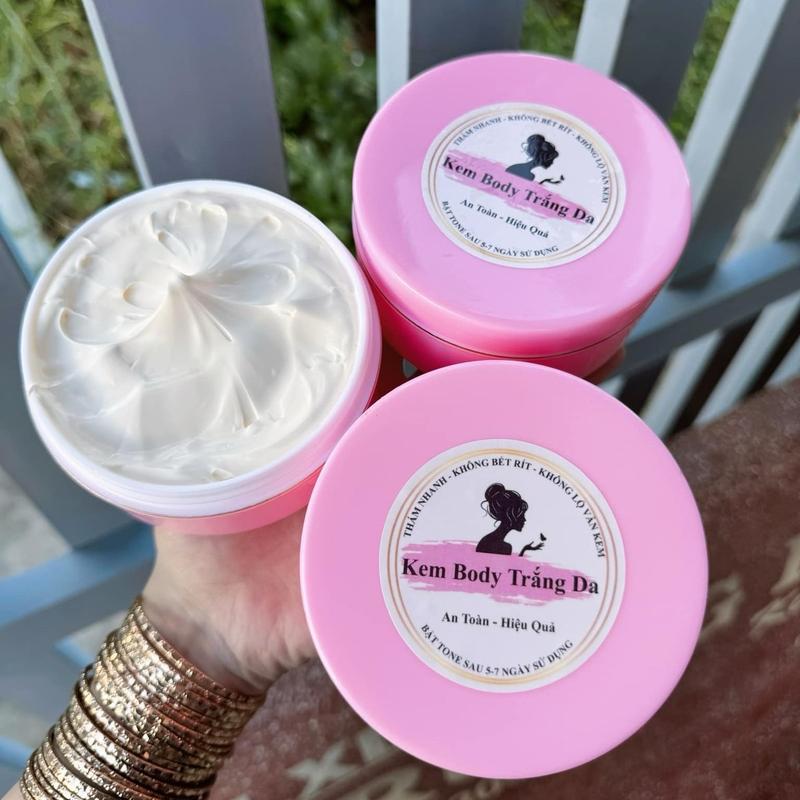 COMBO 3 HỦ KEM BODY TRẮNG DA
