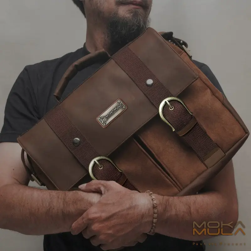 MAGE Postbag Messenger Bag | Tas Selempang Pria Premium | Sling Bag Sintetis Leather | Fit in Laptop 16 Inch 1