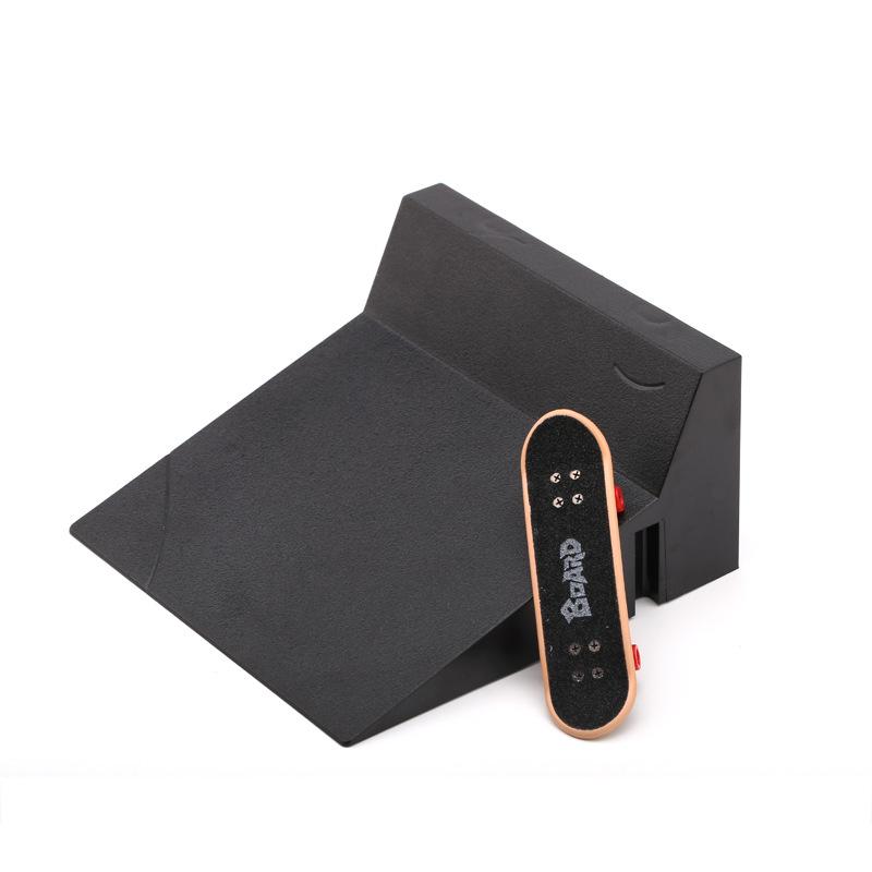 Skate Ramp Mini Training Skating Board Black Finger Skateboard for Children Indoor Home Toy Ramp Stairs Venue Combination Funny 7