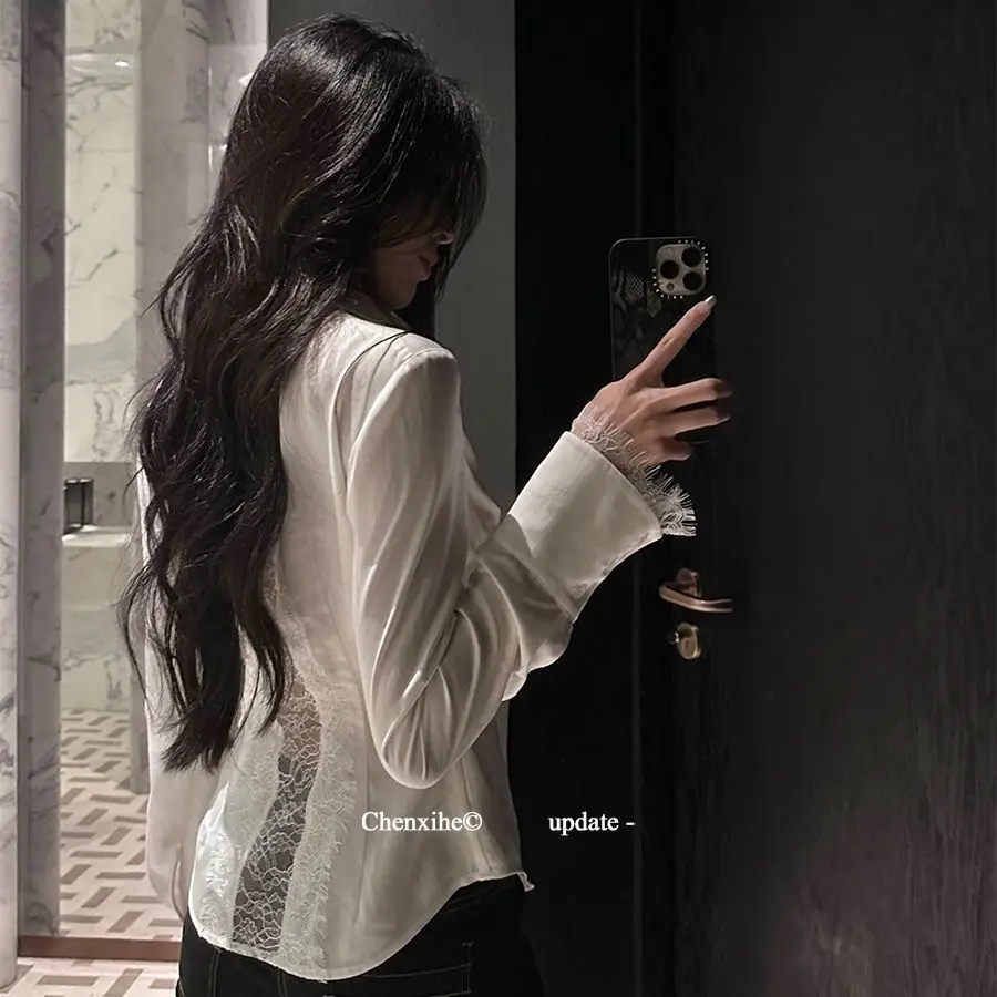 [Những người yêu thích] Phù hợp với cổ áo ren nguyên chất Cô gái nóng bỏng Áo sơ mi nữ bó sát eo