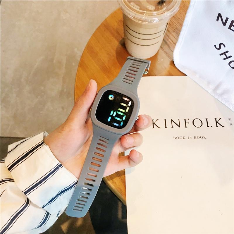 ( Beli 1 Gratis 1 ) Jam Tangan Anti Air Digital LED Pria Dan Wanita Gaya Korea Rubber Watches