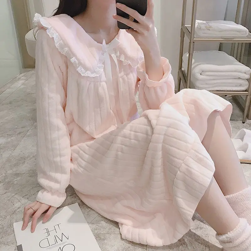 Váy Ngủ Cho Nữ, Dài Tay, Chất Liệu Lông Cừu San Hô, Phong Cách Ngọt Ngào Và Dễ Thương, Thích Hợp Cho Mùa Xuân, Mùa Thu Và Mùa Đông, Đồ Mặc Ở Nhà, Đồ Ngủ Phong Cách Công Chúa Dày Bằng vải nỉ, Năm 2024
