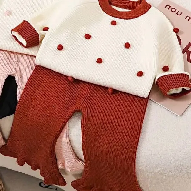 B25-Bộ len chấm bi quần loe cho bé gái hàng quảng châu. baby  three 4