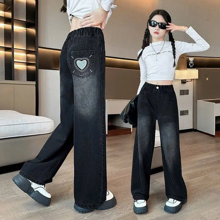 Quần Jean Tim Bò Dáng Xuông Dài, Chất Jean Mềm Co Giãn Thoải Mái  ( Túi Quần Có In Hình Trái Tim Ở Túi Sau)