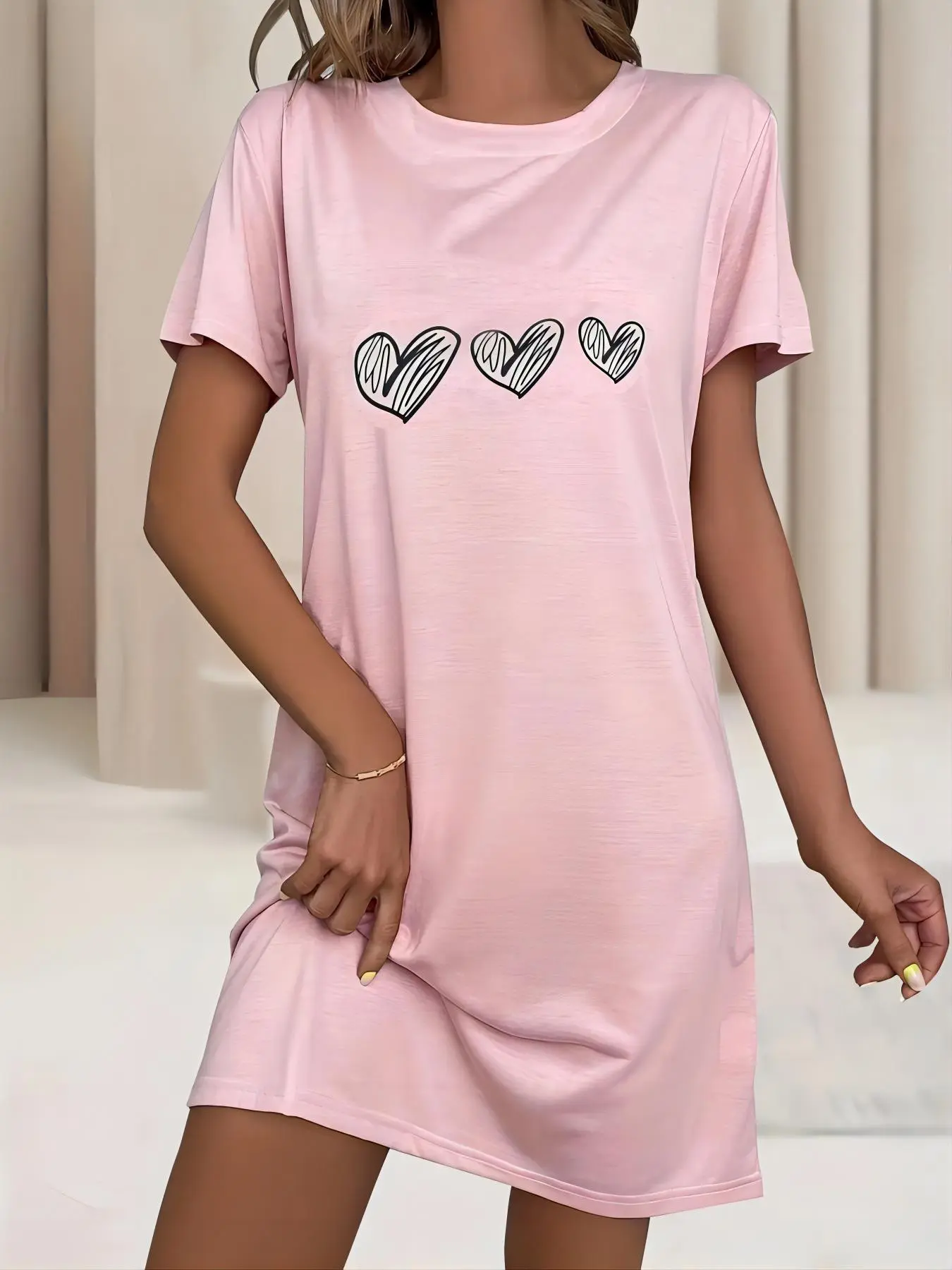 【Plus Size】Plus Size Heart Print Round Neck Nightdress, Casual Cute Soft Comfortable Short Sleeve Nightgown for Women, Women's Sleepwear for All Seasons