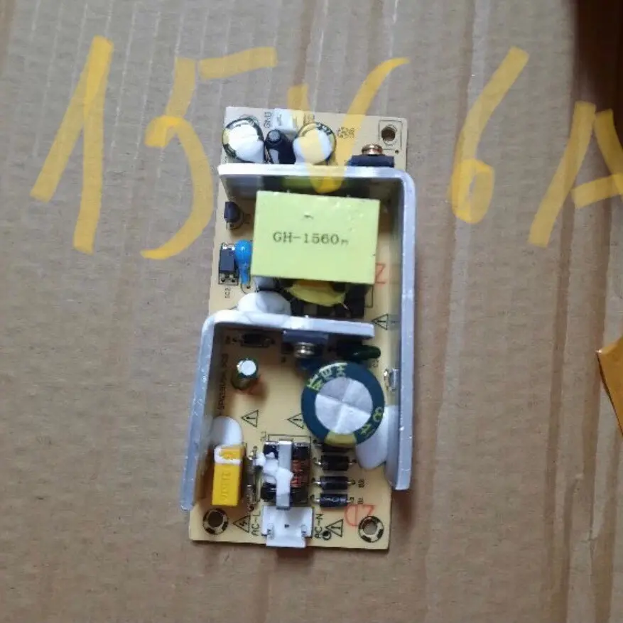 Nguồn loa kéo 15v-6a-dùng cho loa kéo