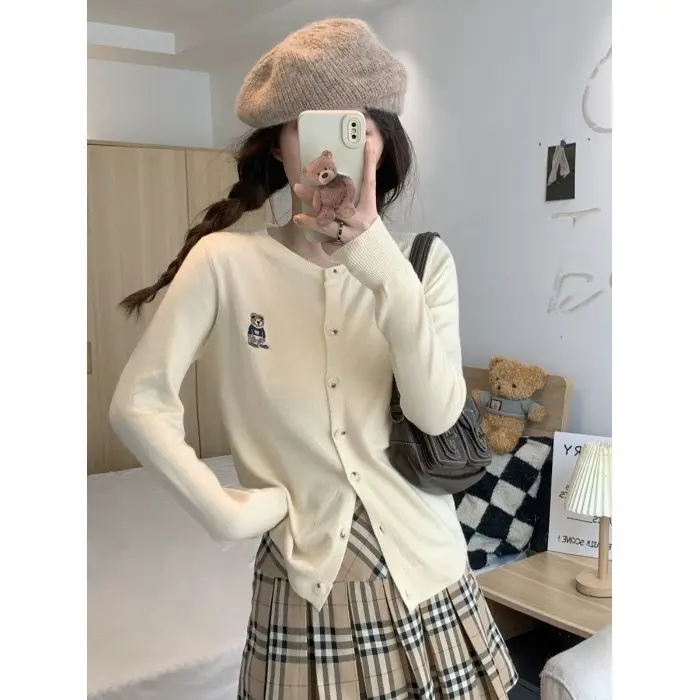 XẢ KHO NGHỈ TẾT áo len gấu hàng qc