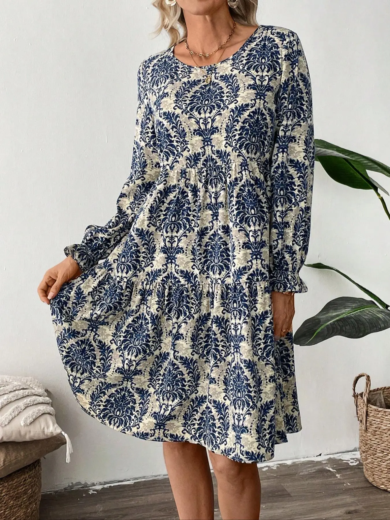 Women's Floral Print Dress, Boho Fashion Casual Round Neck Long Sleeve Dress for Daily Holiday Vacation Wear, Ladies Dress for All Seasons