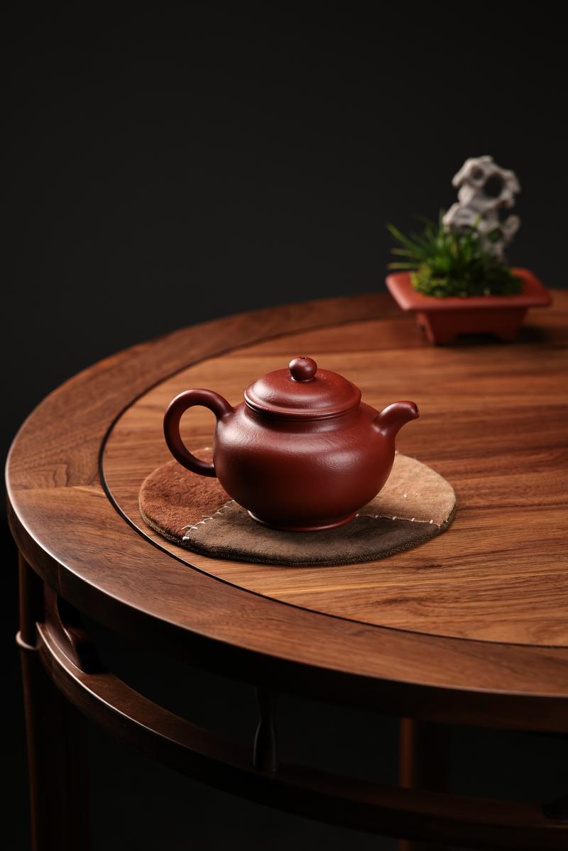 Product Introduction of Chinese Yixing purple clay teapot 100% natural purple clay teapot huanglongshan zhuni duozhi teapot 250 ml 6