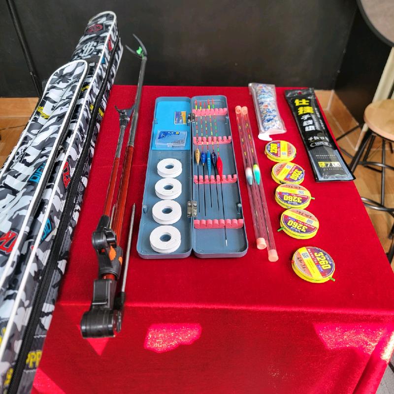 Bộ phụ kiện hỗ trợ câu cá - không kèm cần câu - bao đựng - 5 Trục Câu Cá - Hộp Lưỡi Câu - Thẻo Câu - Dây cuốn cần - Phao ngày - Phao điện kèm pin - gác cần. Bộ phụ kiện không kèm theo cần - đầy đủ phụ kiện đi câu - bộ phụ kiện đầy đủ Bắt Cá Fishing