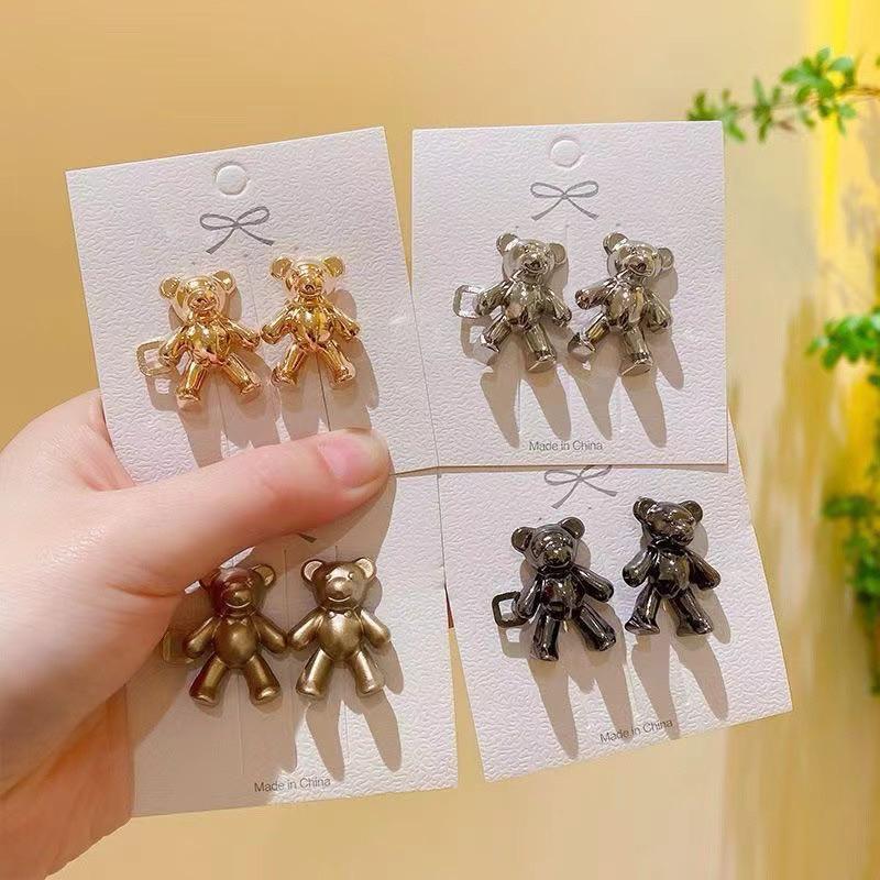 Sét 2 cái ghim cài quần hình gấu nhiều màu điều chỉnh thu nhỏ eo quần váy tiện lợi thời trang hàn quốc xu hướng
