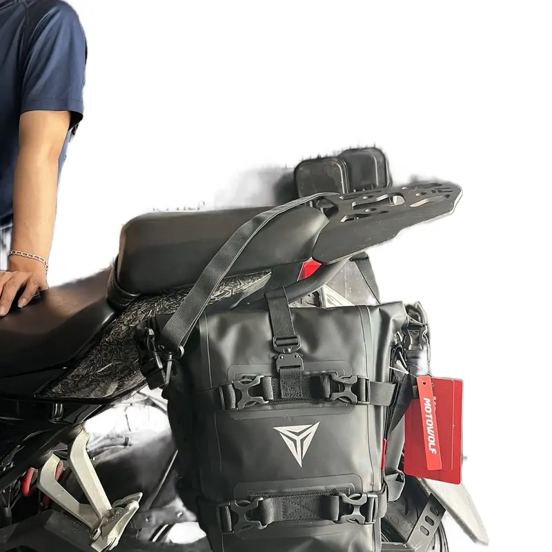 Túi chống nước treo xe motor 1