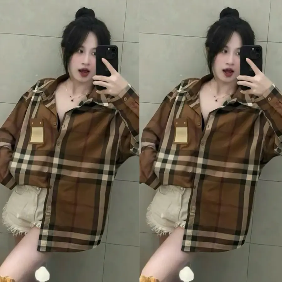 Áo sơ mi form rộng dài tay nâu kẻ dọc phối túi da nâu thời trang trẻ trung