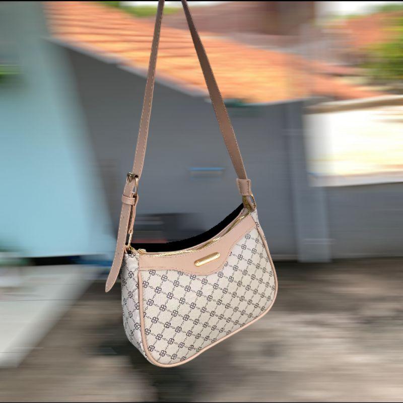 Tas Wanita Marcia Bag Elegan Handbag Wanita Selempang - Kulit PU - Black/Milo - 21x12x12cm - Slingbag 2