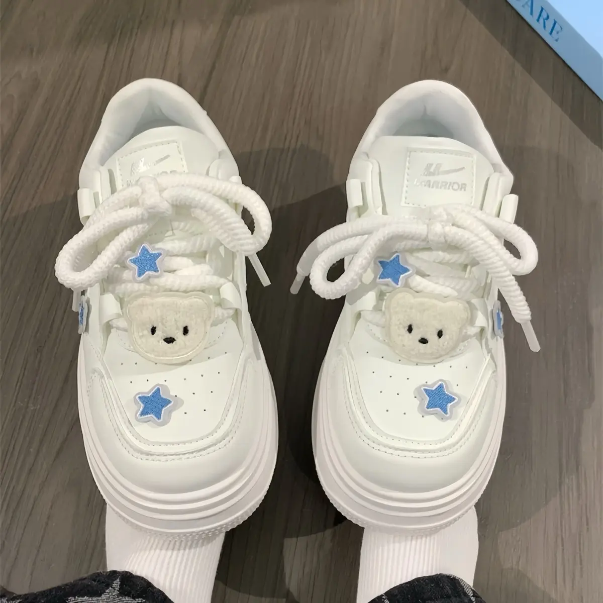 Giày sneaker nữ sticker gấu độn đế thời trang phong cách Hàn Quốc Hot trend giá rẻ GD21 Shoes Cao Su