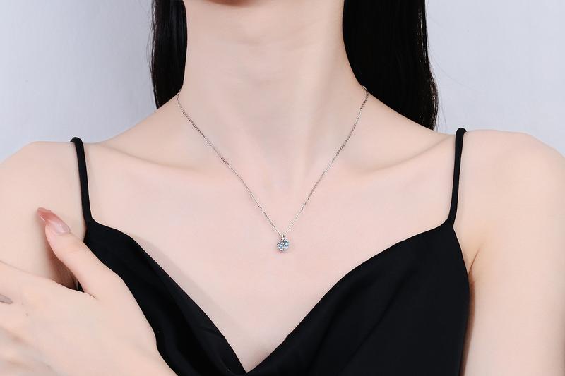 Product Introduction of XL77  S925 Sterling Silver Pendant Clavicle Chain Diamond Necklace Classic Simple 1 Karat D Color Moissanite Items ဘယက်  ဆွဲကြိုး925 jew erly tsavorite moissanite fine  jewelry promise  ring diamond  ring promise  ring atta  jewelry silver  925 5