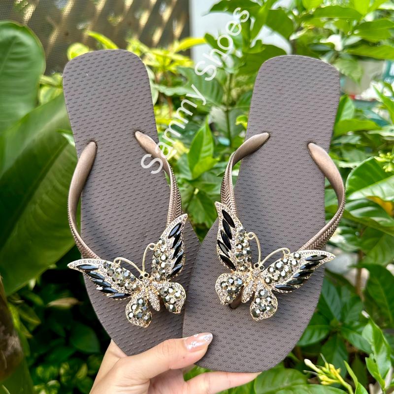 [Mũi Vuông-charm Bứm chu.á đen Kim loại] DÉP XỎ NGÓN NỮ GẮN CHARM BỨM CHU.Á ĐEN KIM LOẠI(SẮT) LẤP LÁNH SANG TRỌNG MIX NHIỀU MÀU ĐẾ CAO SU ÊM ÁI DéP Shoes GiàY dép  xỏ