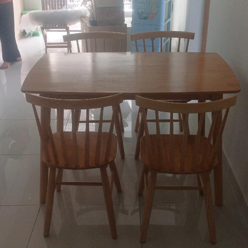 Bàn ăn mango 4 ghế Sông tiện 3