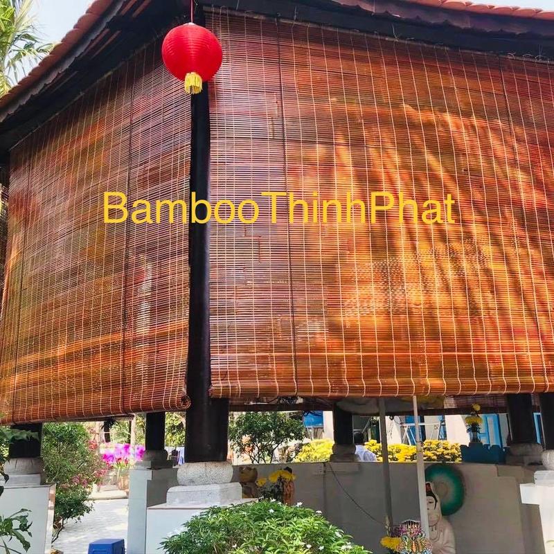 Mành nứa tre đỏ che nắng che mưa ngoài trời giá rẻ. Rèm tre che nắng ban công. Sỉ IB. Mành tre trúc giá rẻ.
