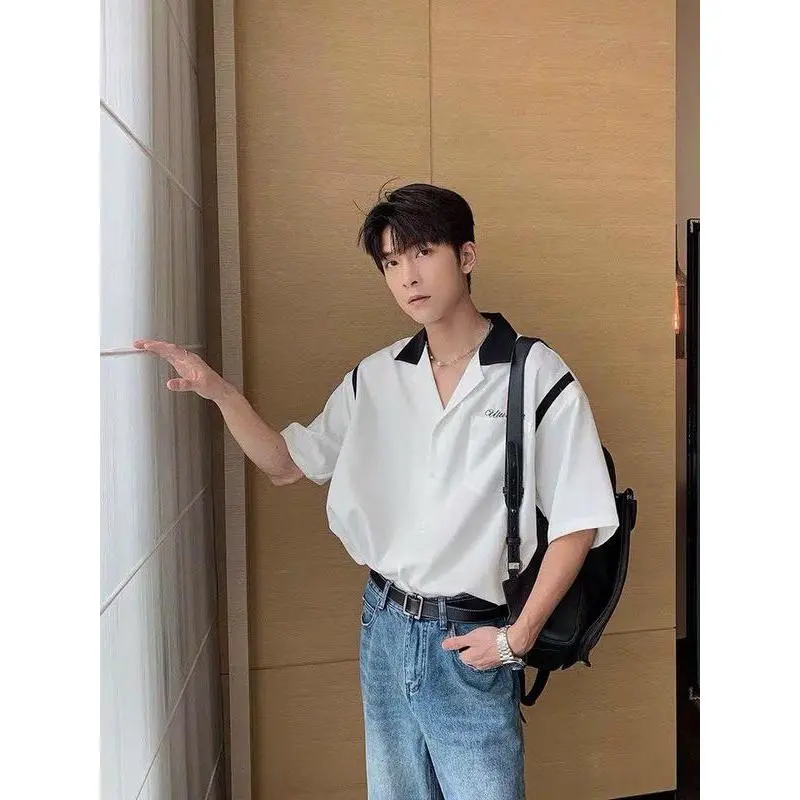 Áo sơ mi nam nữ cổ vest tay ngắn có túi họa tiết Ithêu cá tính trẻ trung phong cách thời trang Unisex 17.Seventeen Menswear Trắng