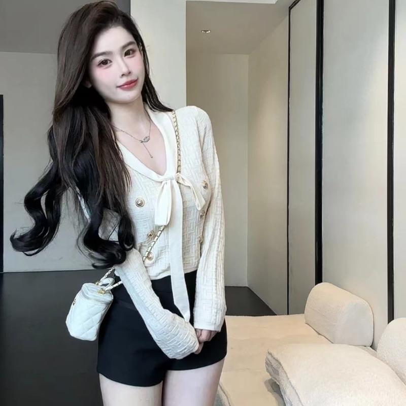 Product Introduction of Áo Cổ Chữ V Dáng Ôm, Cho Nữ, Thích Hợp Mặc Mùa Hè 5