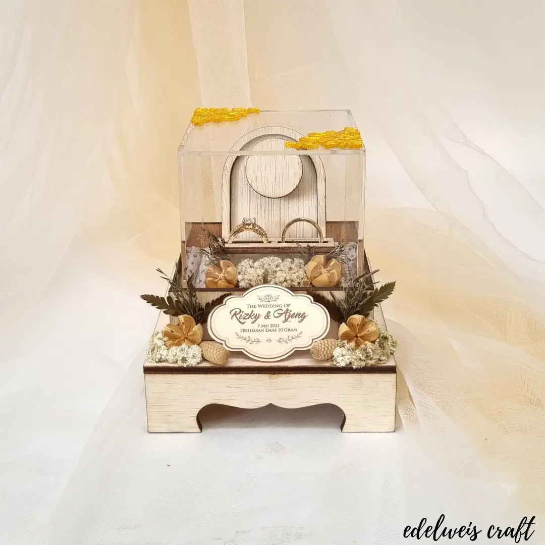 (Tersedia)  Ethnic Ringbox Cincin Gelang - Kalung Hantaran Large Kayu Acrylic Bunga Kering Flower