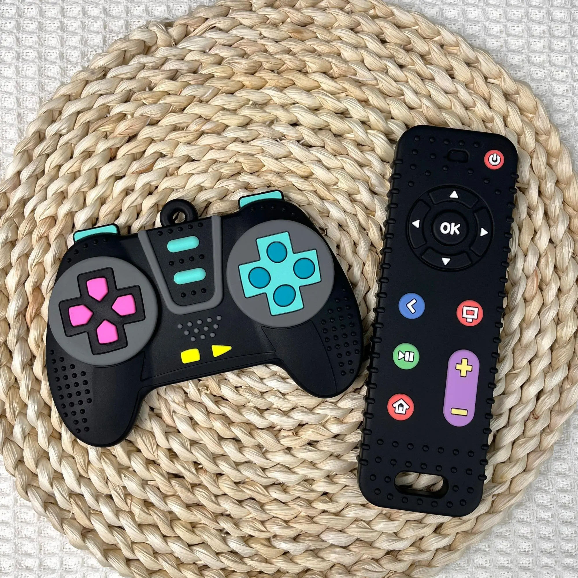 Baby Teething Toy, 2 Counts Safe Silicone Baby Chewing Set, Soft TV Remote Control & Game Console Teether Toy, Teething Relief Toy for Baby Boys and Girls