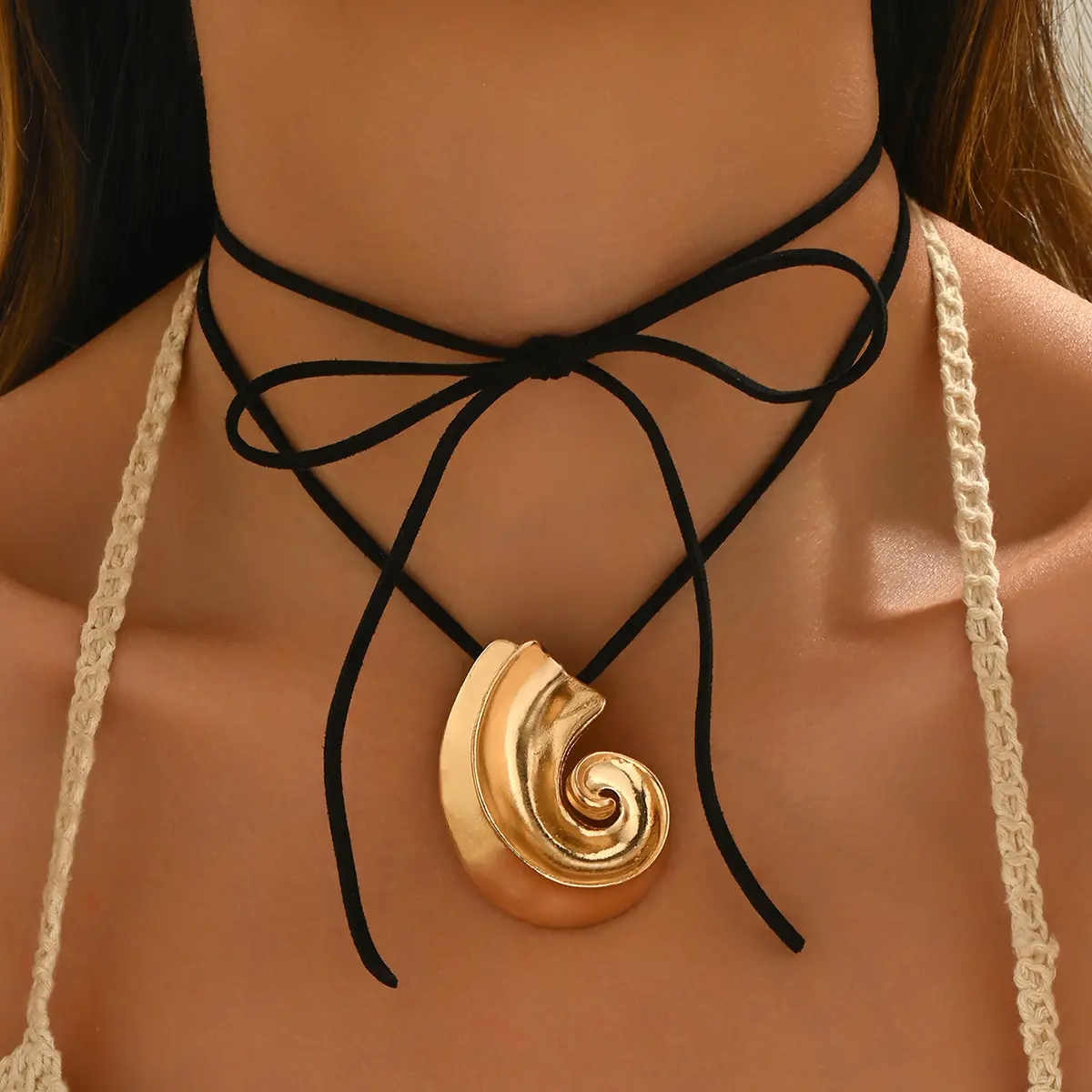 Metallic Style Black Velvet Rope Conch Long Necklace Women's Fashion OL Versatile Collarbone Chain Jewelry Birthday Party Gift