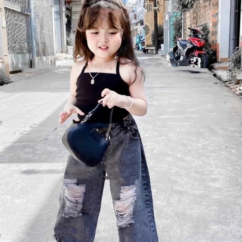 Bộ bé gái - Áo 2 dây kèm quần bò xuông rách 8-30kg - Elsakids 3