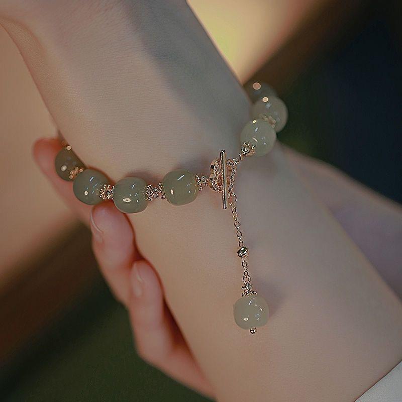 Product Introduction of Fashionable Exquisite Green Imitation Jade Beaded Bracelet For Women Elegant Sweet Wrist Chain Court Style Banquet Daily Jewelry 9