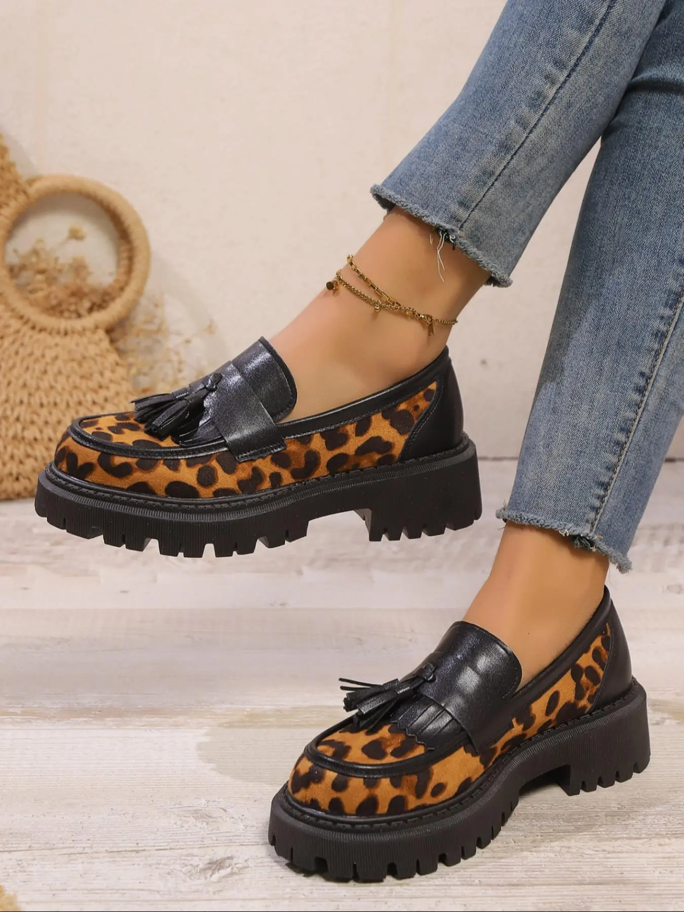 Fashion Leopard Pattern Tassel Decor Loafers, Casual Comfortable Thick Sole Loafers for Daily Wear, Female All-match Round Toe Shoes for Daily Wear